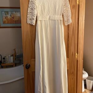 Source Unknown Ivory Lace Wedding Gown